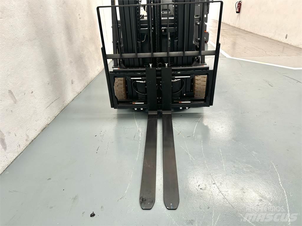 CPD18TVL Carrelli elevatori elettrici