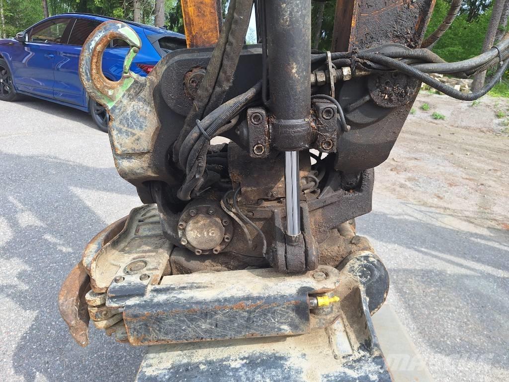 JCB JZ 140 LC Escavatori cingolati