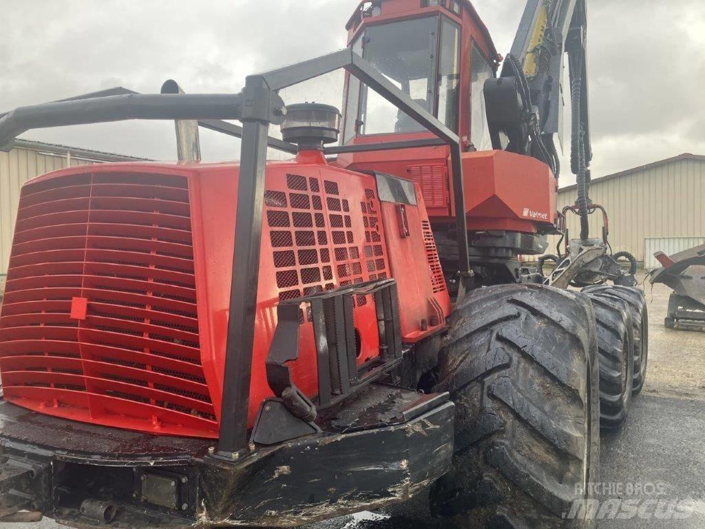 Komatsu 931 Abbattitrici, Disboscatrici