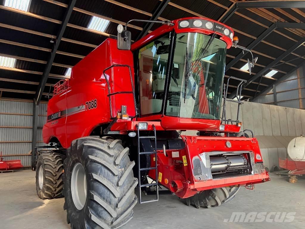 Case IH 7088 Mietitrebbiatrici
