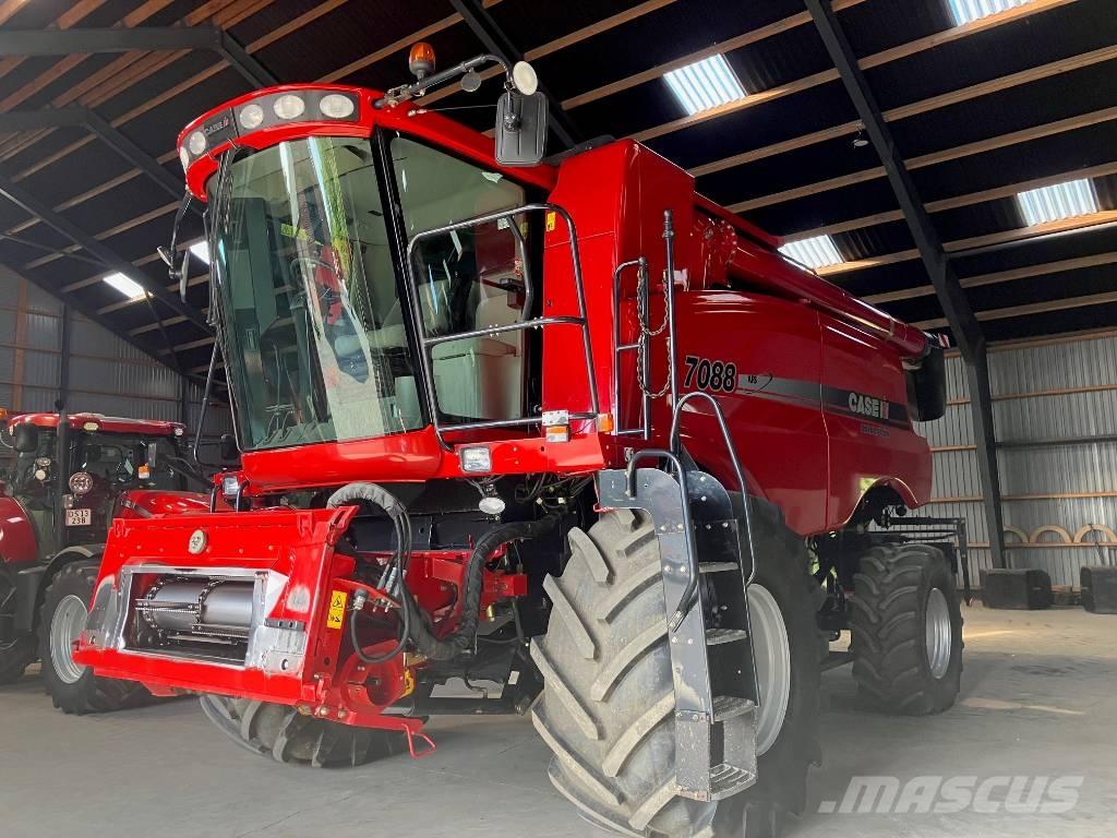 Case IH 7088 Mietitrebbiatrici