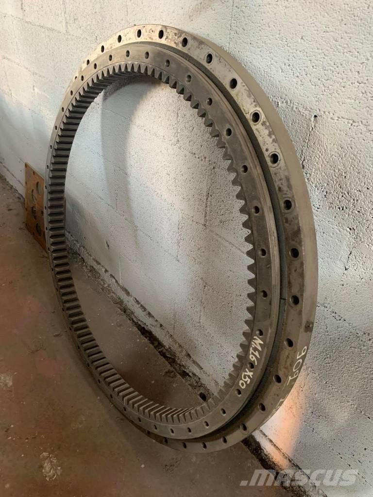 Liebherr 902 Telaio e sospensioni