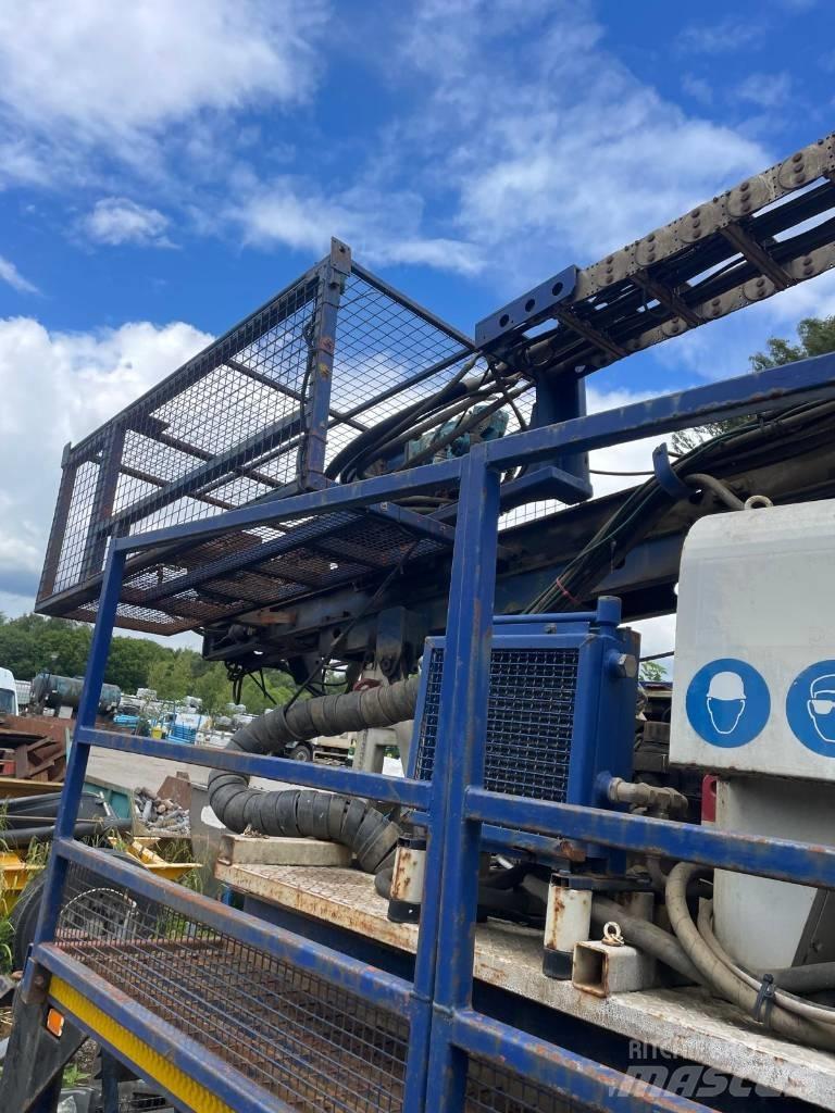 Boart Longyear DB520 Autocarro per perforatrice mobile