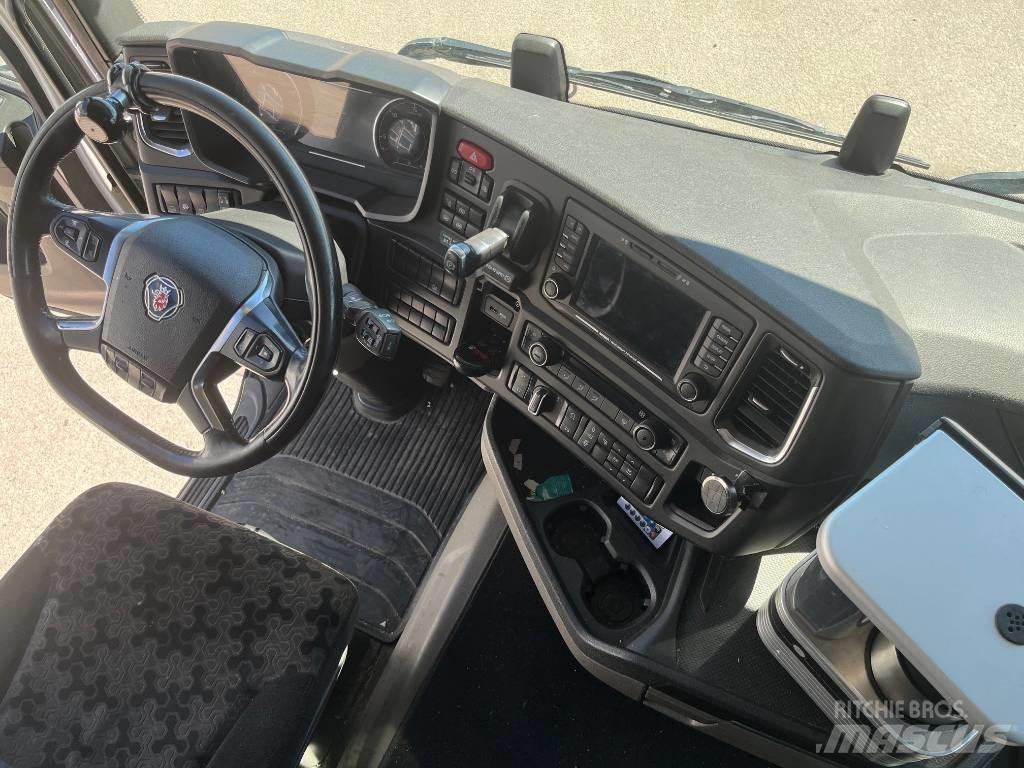 Scania R450B6X2*4NB Camion a temperatura controllata