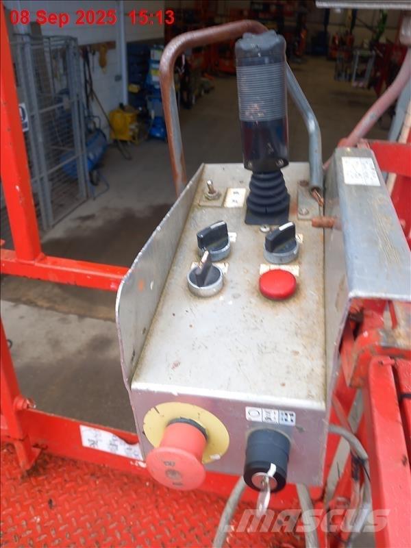 SkyJack SJ 8841 RT Piattaforme a pantografo