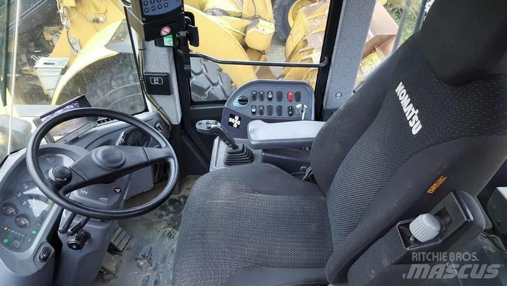 Komatsu WA470-6LC Pale gommate