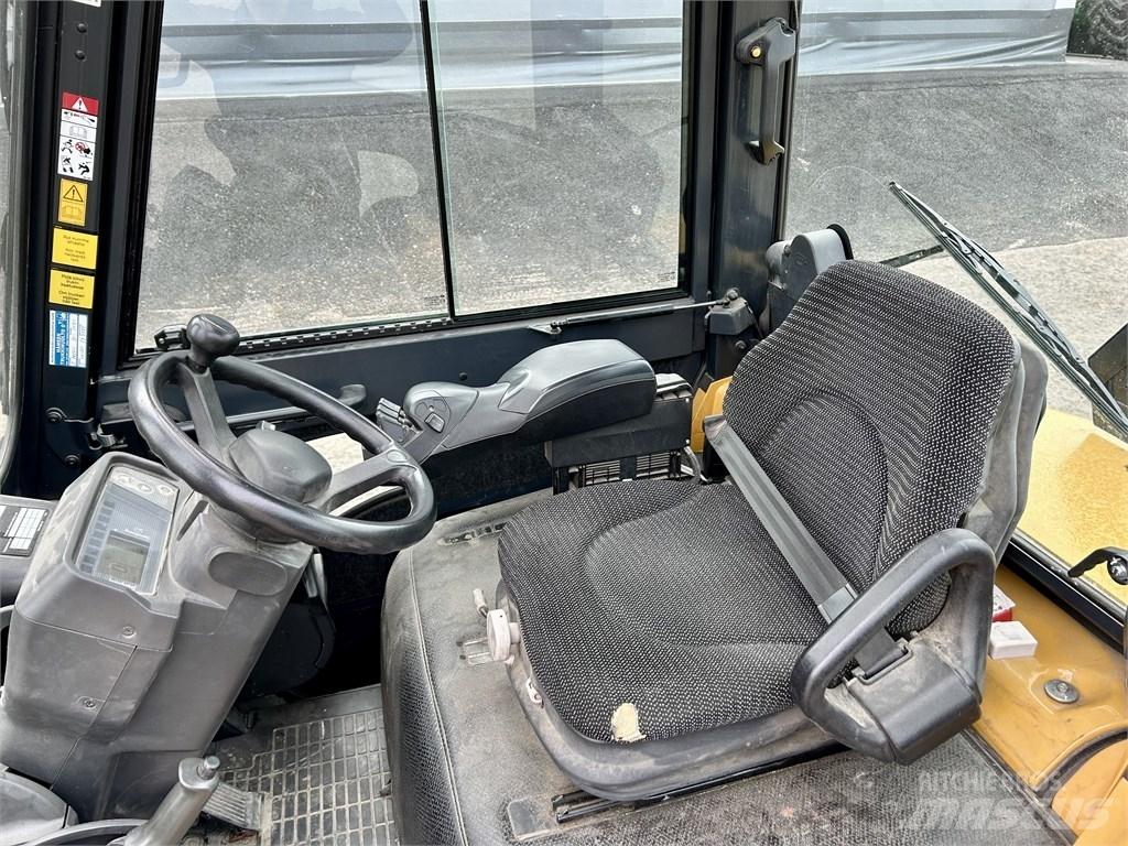 CAT DP 25 NT Carrelli elevatori diesel
