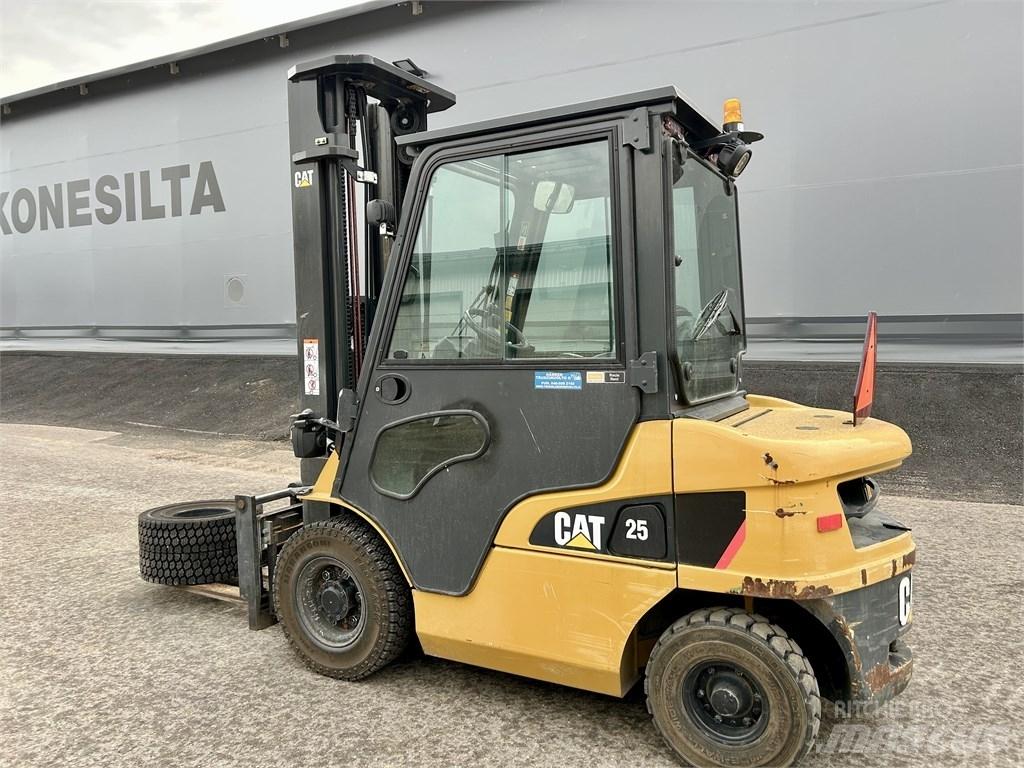 CAT DP 25 NT Carrelli elevatori diesel