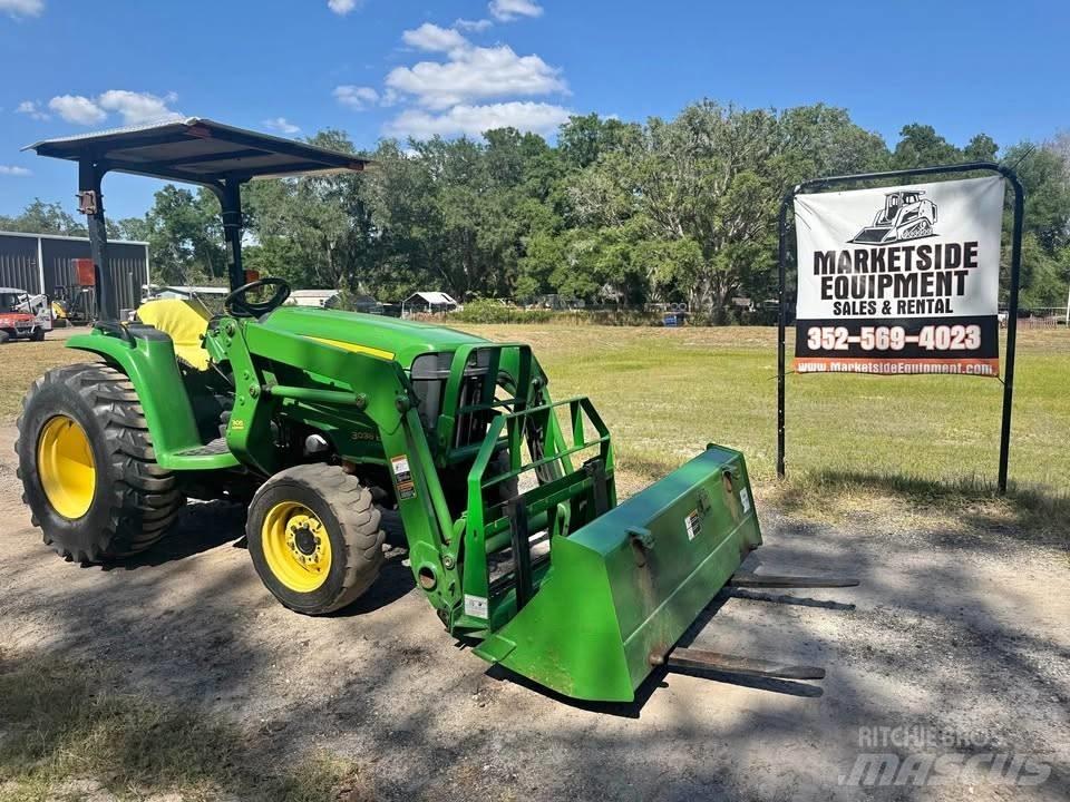 John Deere 3038 E Trattori