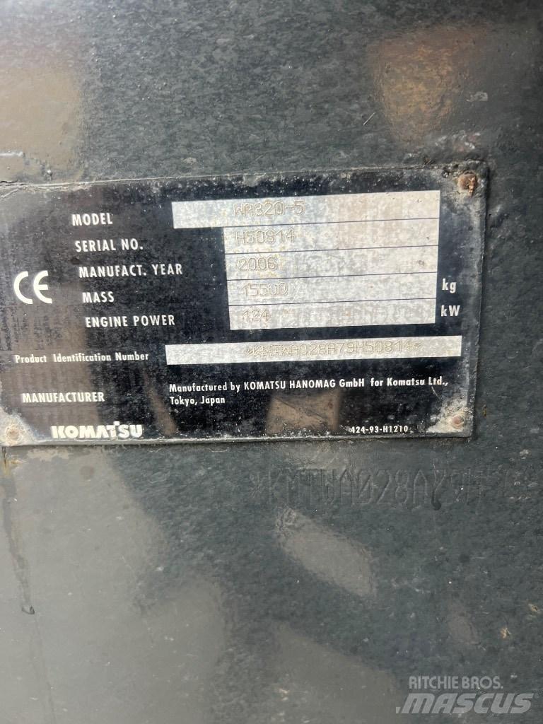 Komatsu WA 320-5 Pale gommate