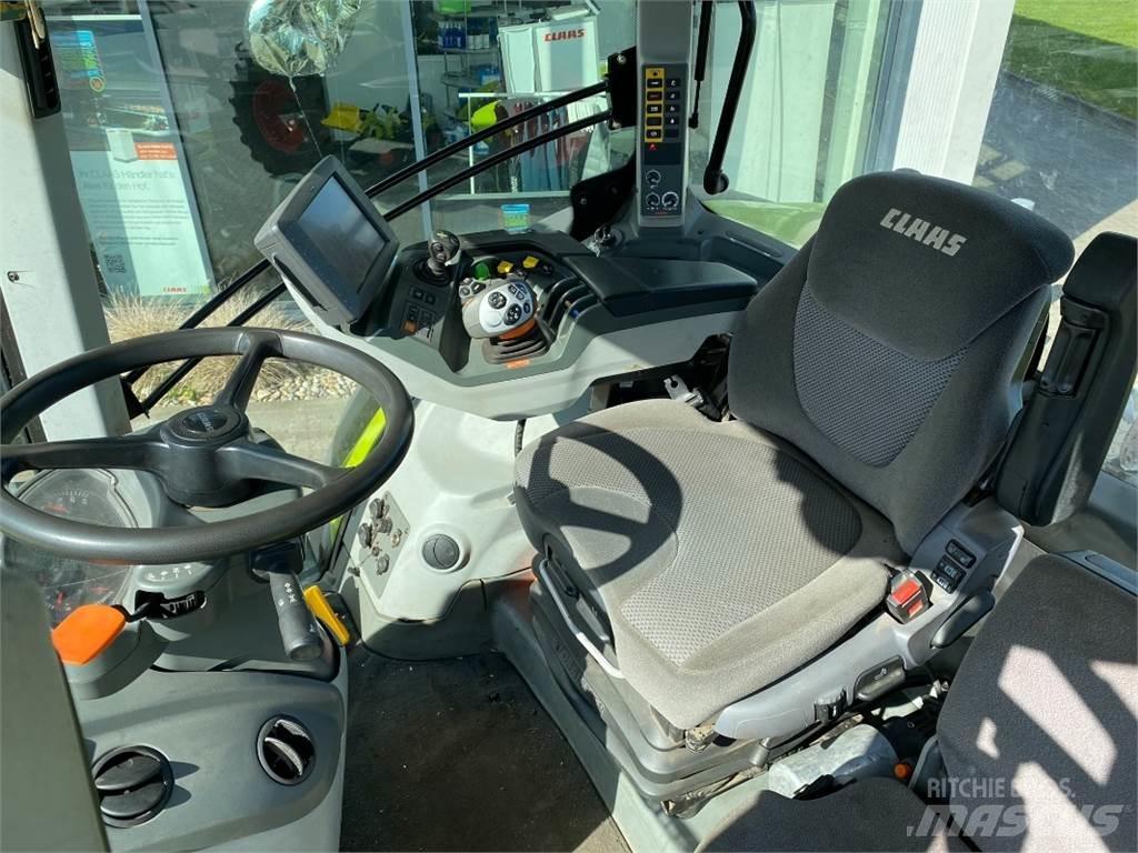 CLAAS AXION 810 Trattori