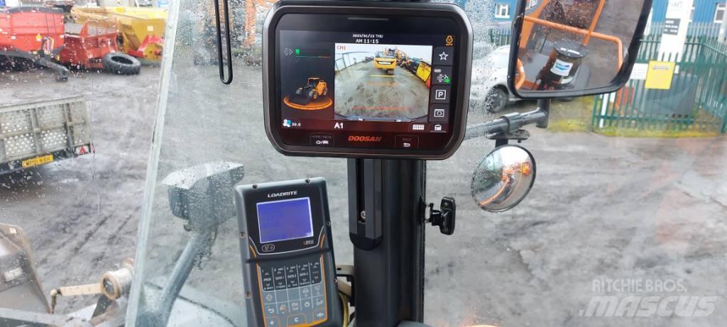 Doosan DL420-7 Pale gommate