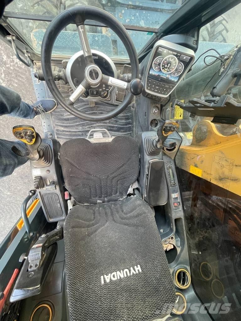 Hyundai HW 160 Escavatori gommati