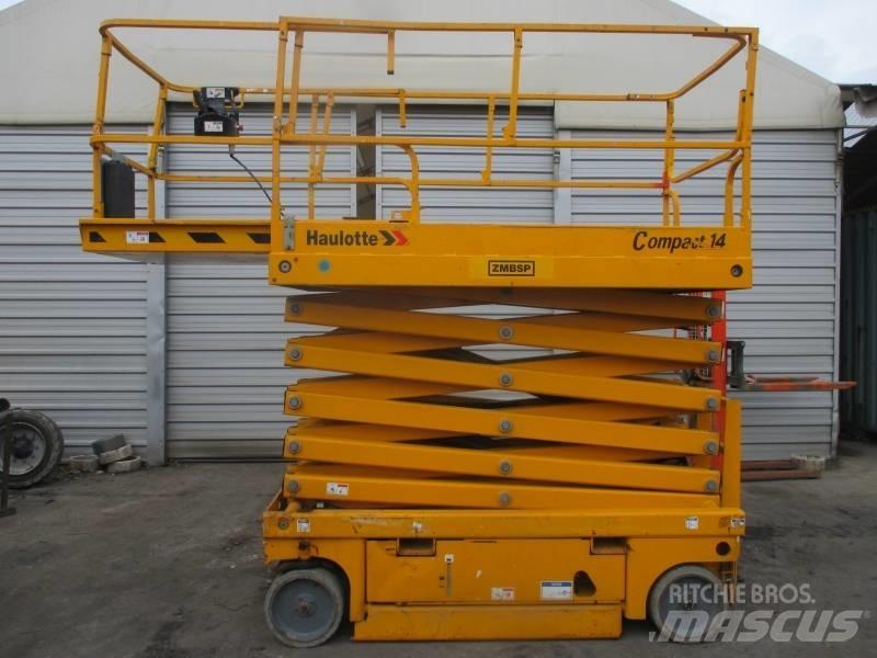 Haulotte Compact 14 Piattaforme a pantografo