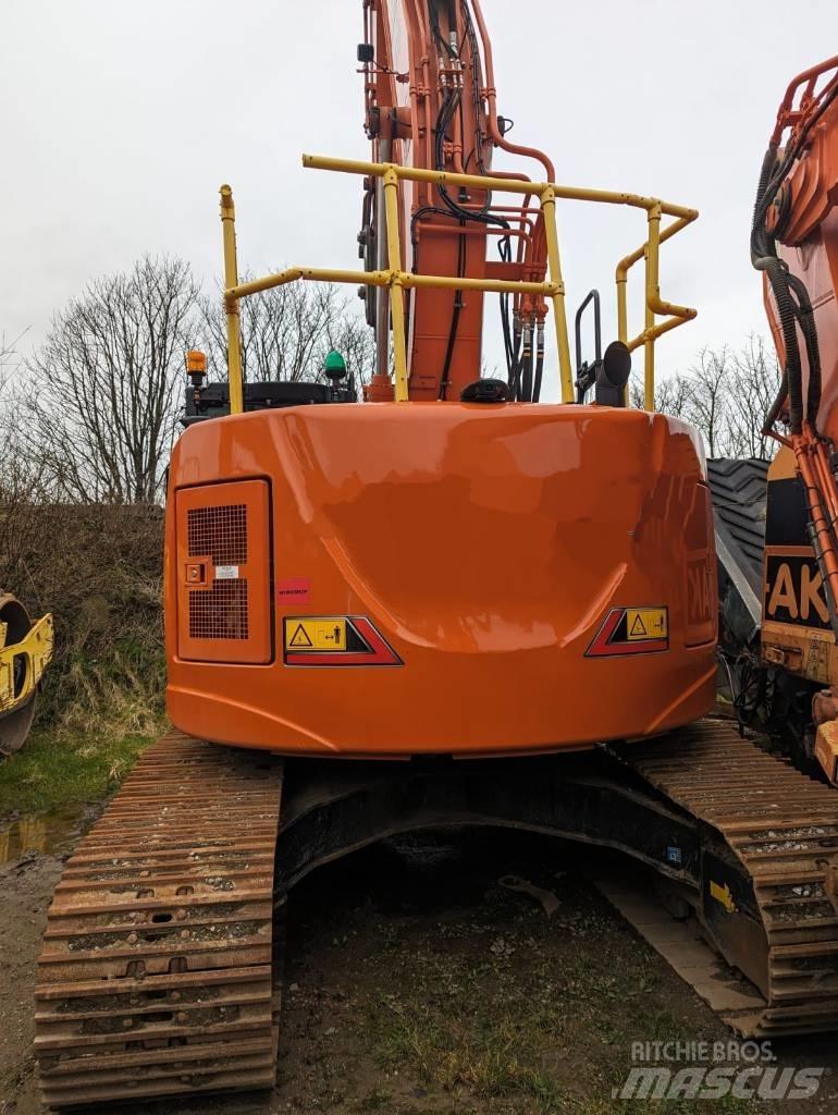 Hitachi ZX225US-7 Escavatori cingolati