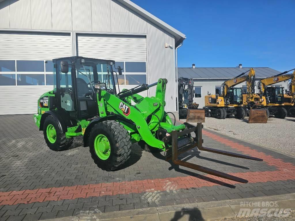 CAT 906 M Pale gommate