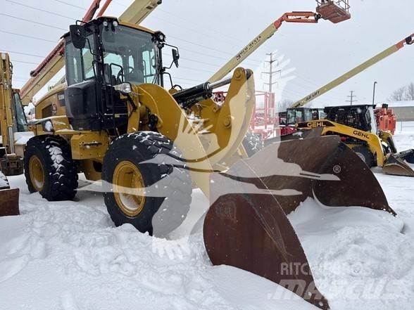 CAT 938M Pale gommate