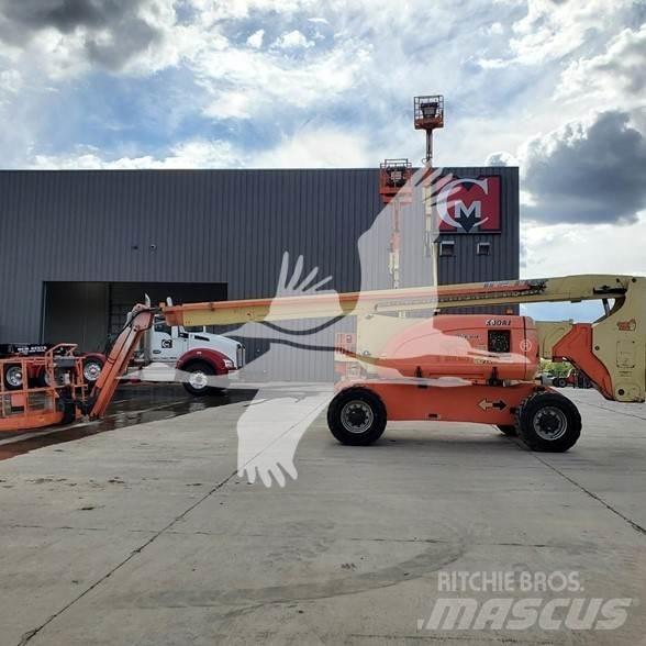 JLG 800AJ Piattaforme a braccio articolato