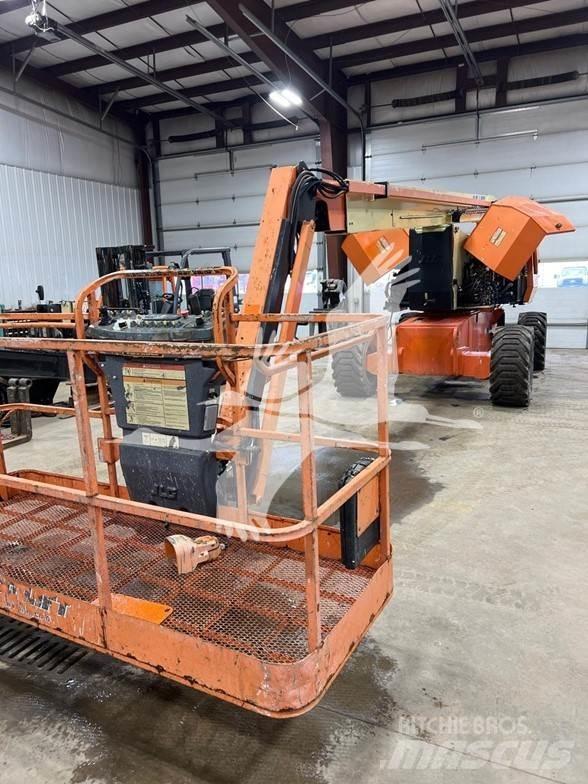 JLG 800AJ Piattaforme a braccio articolato