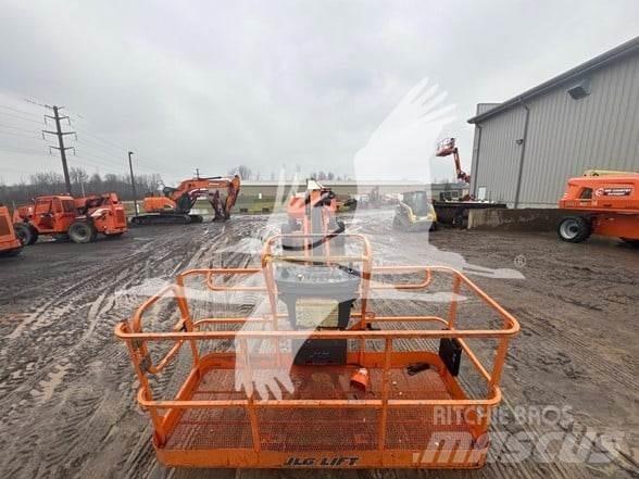 JLG 860SJ Piattaforme a braccio telescopico