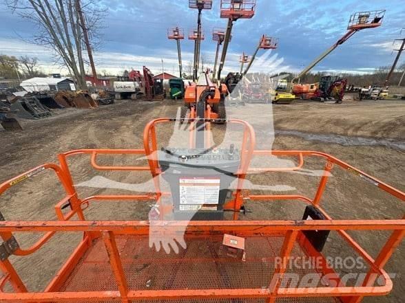 JLG 860SJ Piattaforme a braccio telescopico