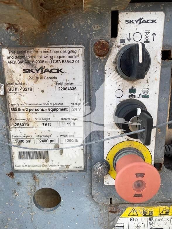 SkyJack SJ3219 Piattaforme a pantografo