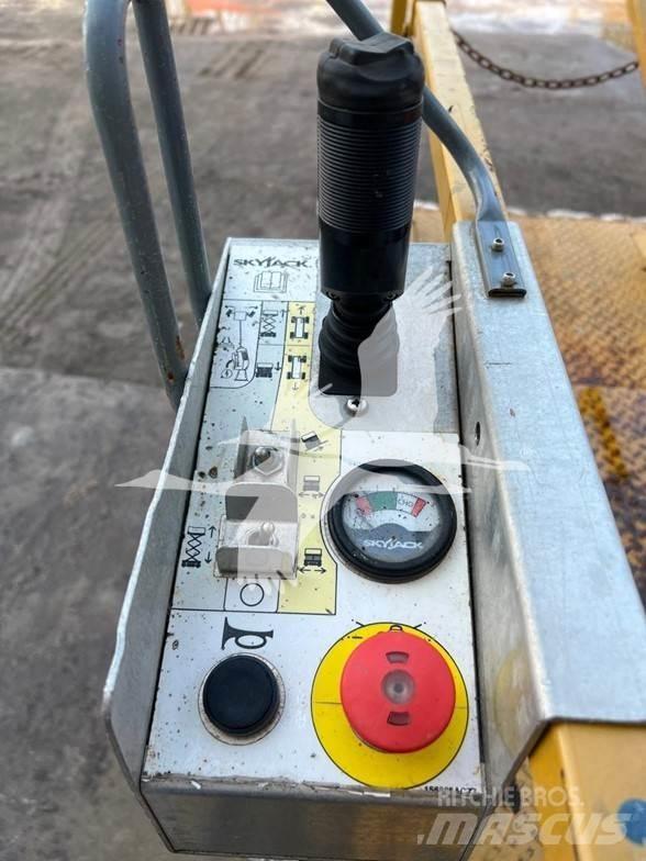 SkyJack SJ3219 Piattaforme a pantografo