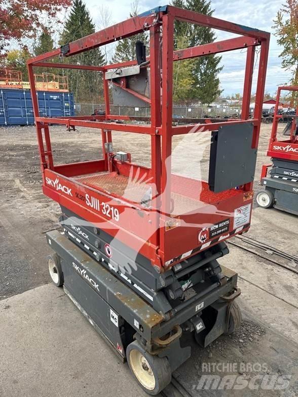 SkyJack SJ3219 Piattaforme a pantografo