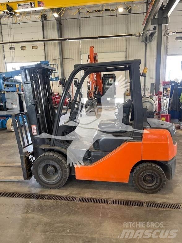Toyota 8FGU25 Carrelli elevatori diesel