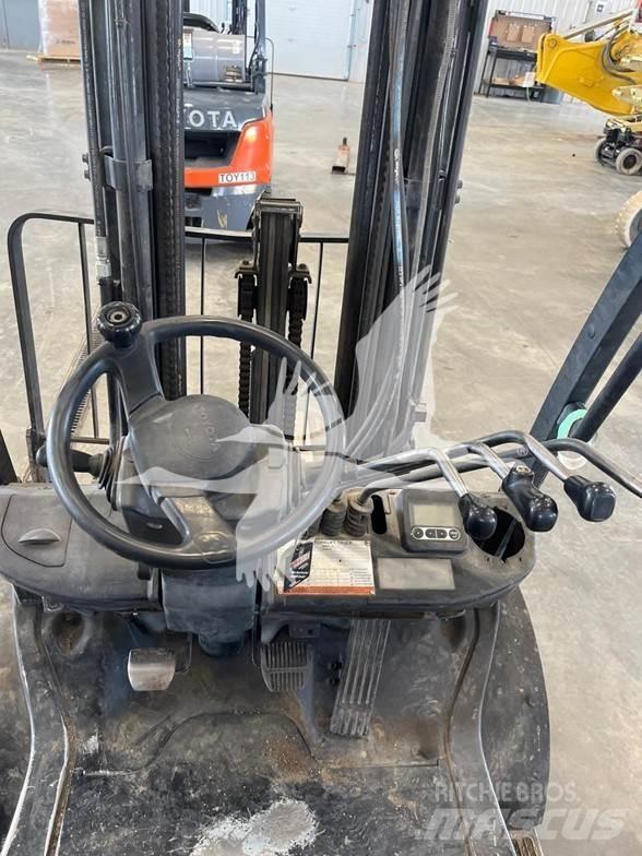 Toyota 8FGU25 Carrelli elevatori diesel