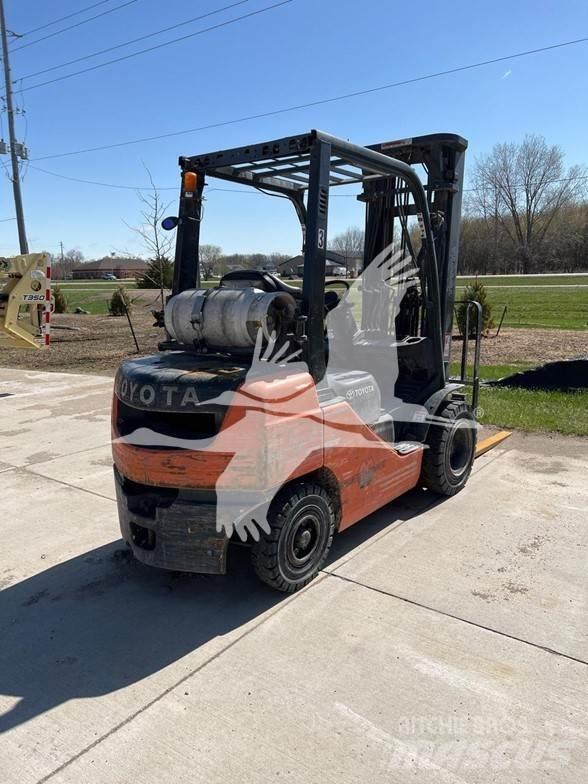 Toyota 8FGU25 Carrelli elevatori diesel