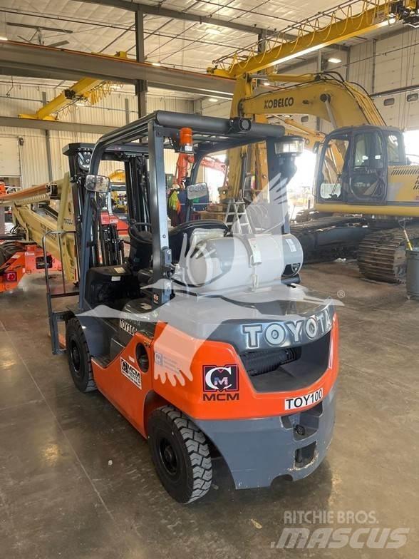 Toyota 8FGU25 Carrelli elevatori diesel