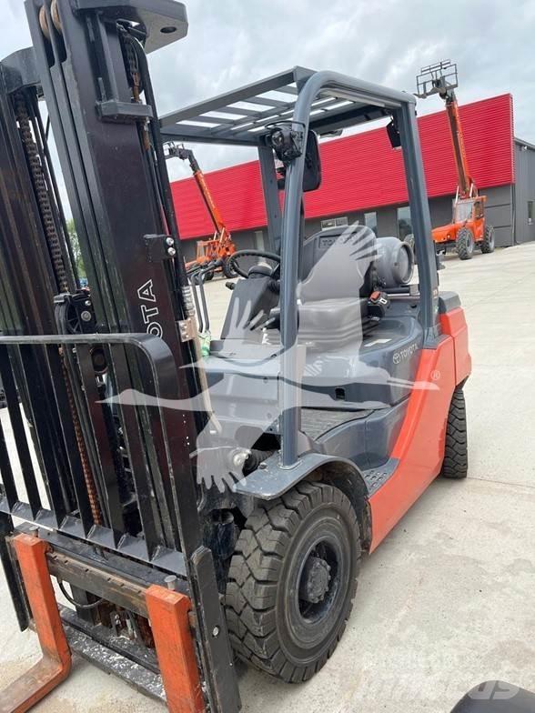Toyota 8FGU25 Carrelli elevatori diesel