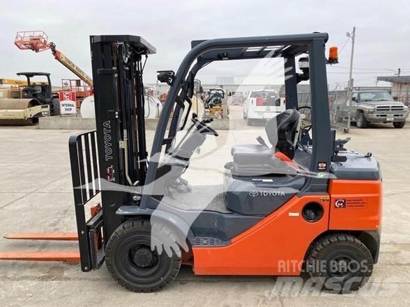 Toyota 8FGU25 Carrelli elevatori diesel
