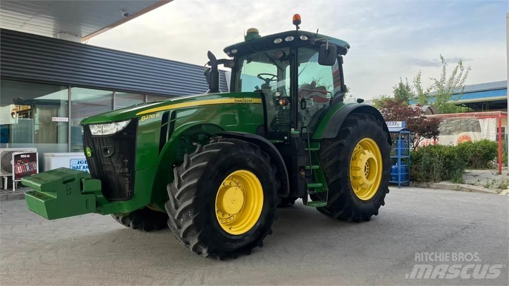 John Deere 8270R Trattori