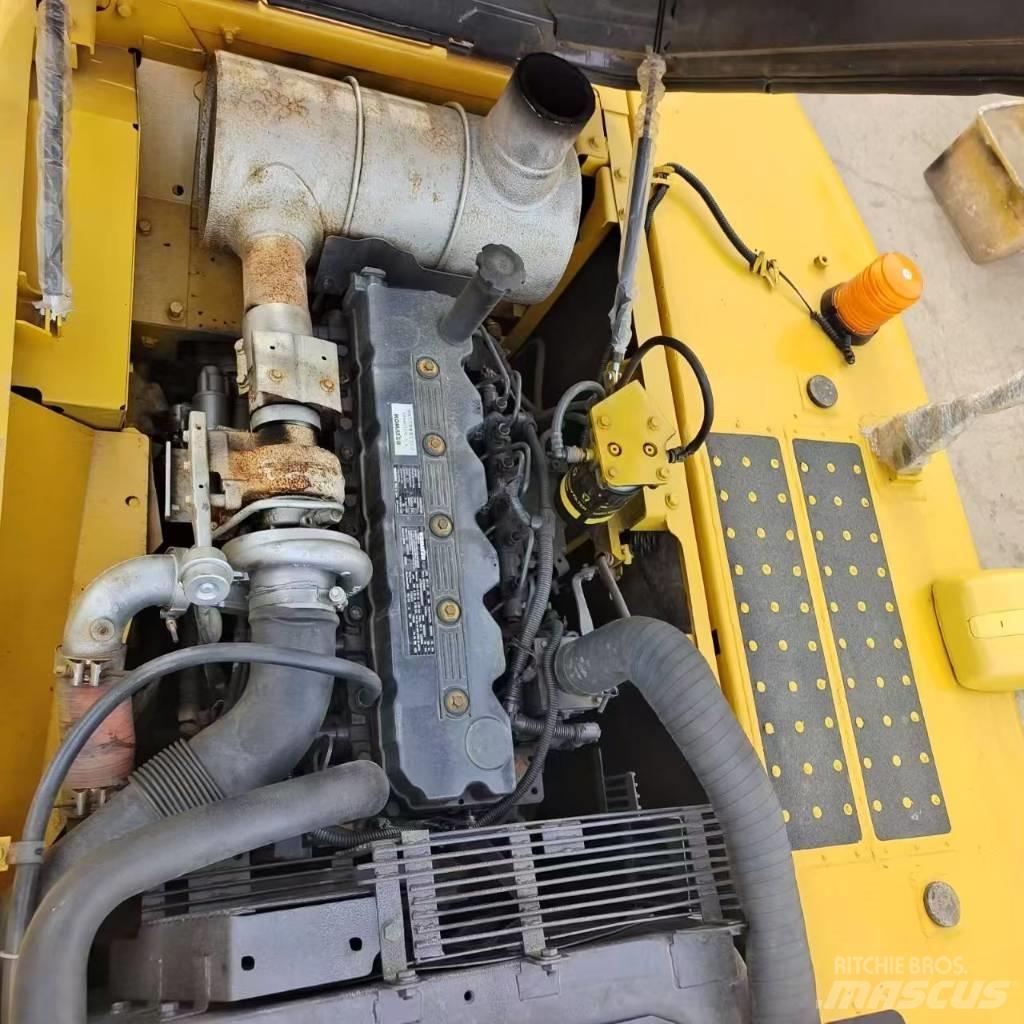 Komatsu PC 220 Escavatori cingolati