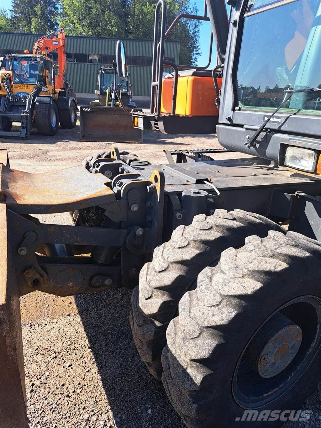 Doosan DX170W-5 Escavatori gommati