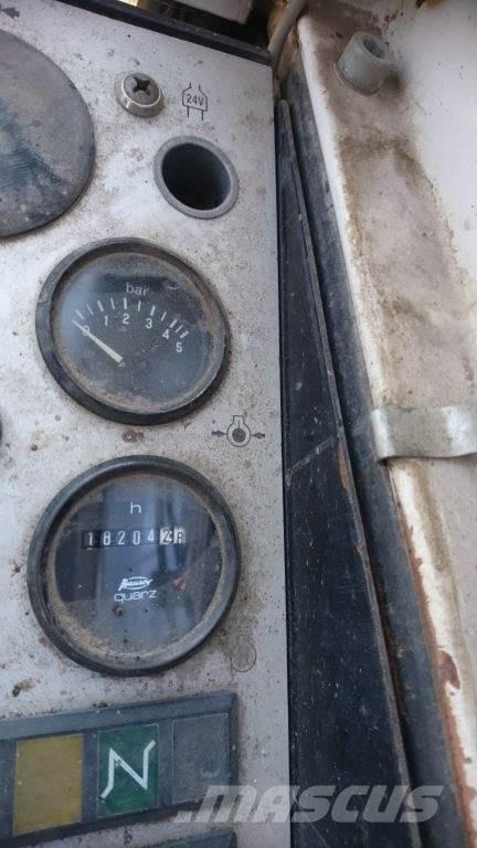 Liebherr A900 Escavatori gommati