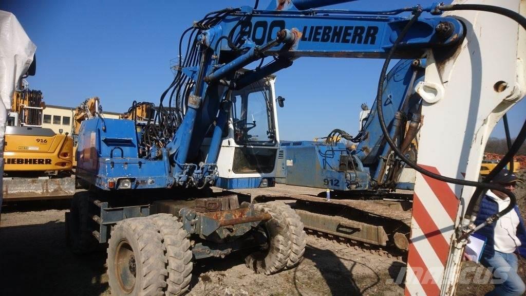 Liebherr A900 Escavatori gommati