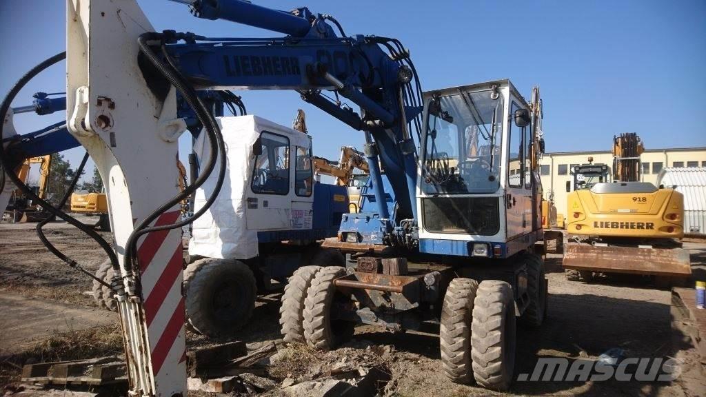 Liebherr A900 Escavatori gommati