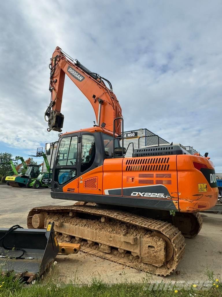 Doosan DX 225 LC-5 Escavatori cingolati