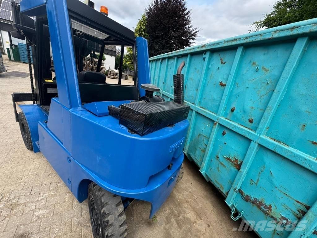 Mora M 80 C Carrelli elevatori diesel