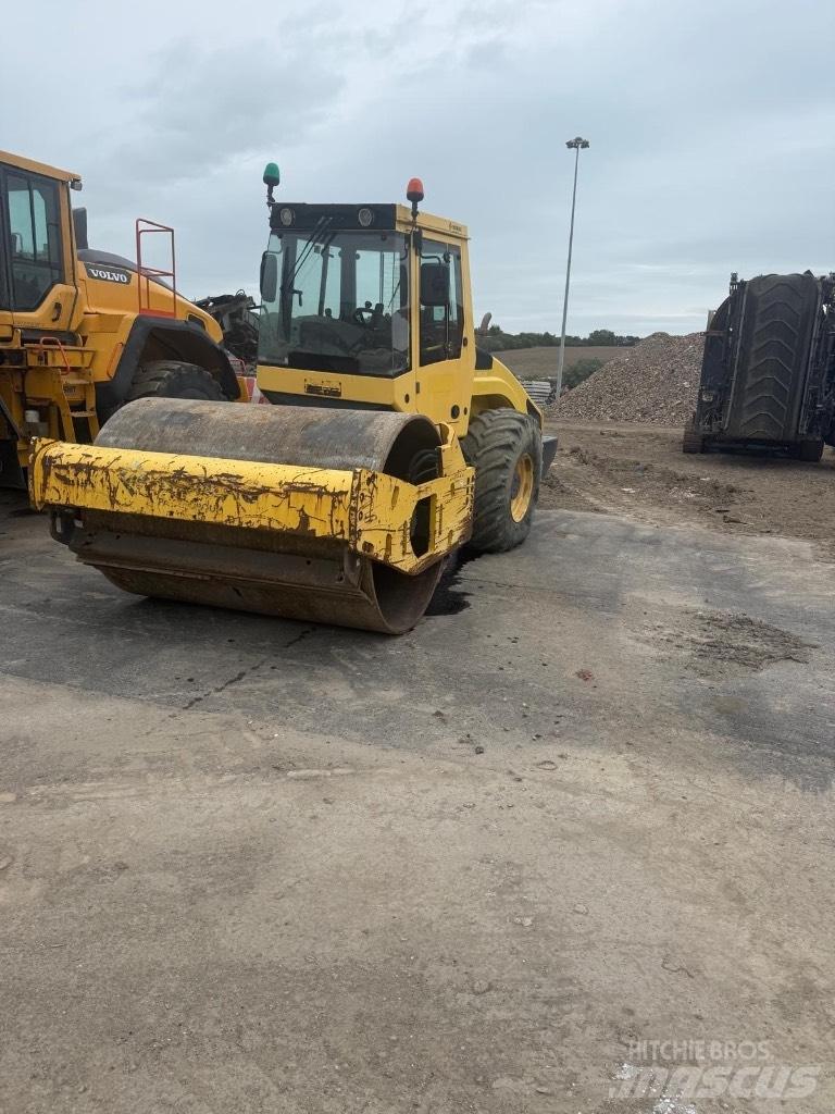 Bomag BW 213 D H-4 Rulli monotamburo