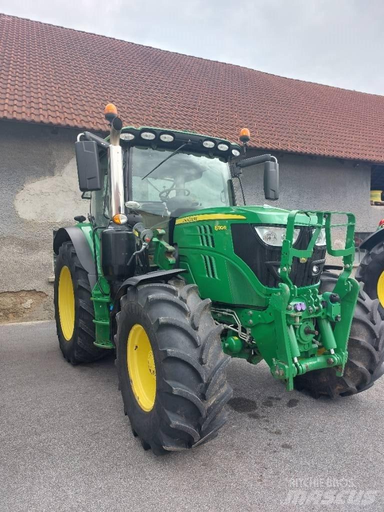 John Deere 6130 R Trattori