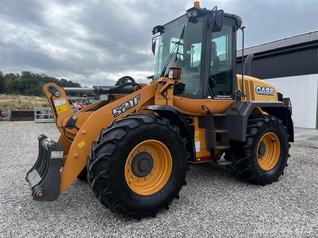 CASE 521 F Pale gommate
