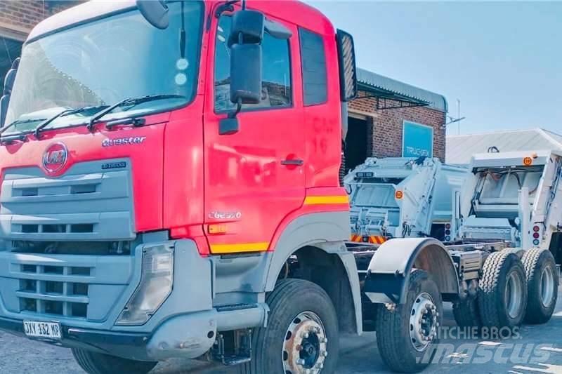 UD CGE 370 8x4 Camion altro