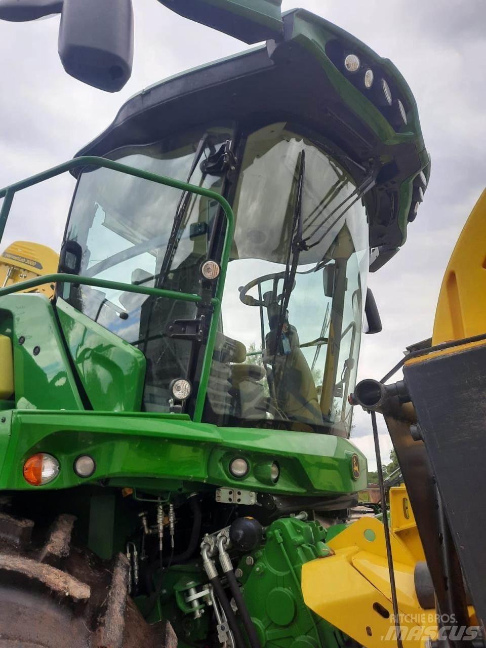 John Deere 8200 i Trince semoventi