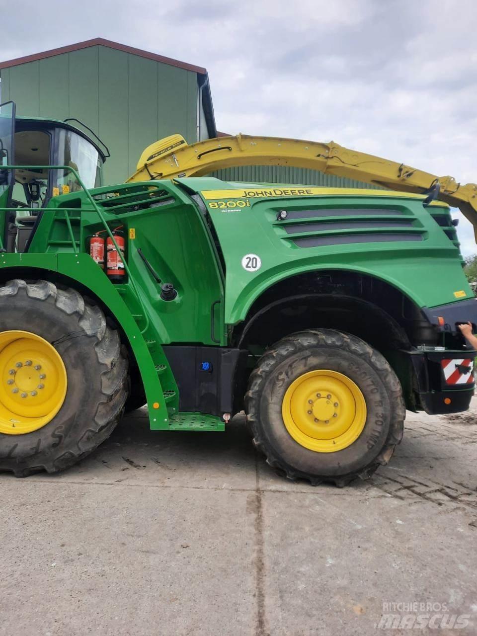 John Deere 8200 i Trince semoventi