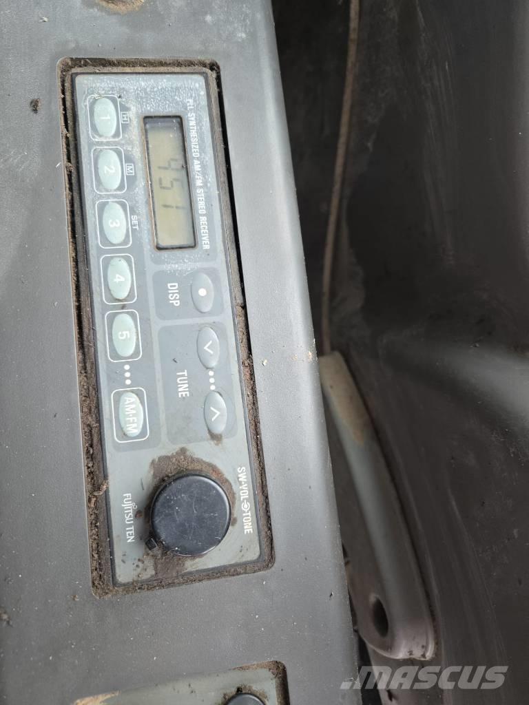 Hitachi ZX 135 US Escavatori cingolati