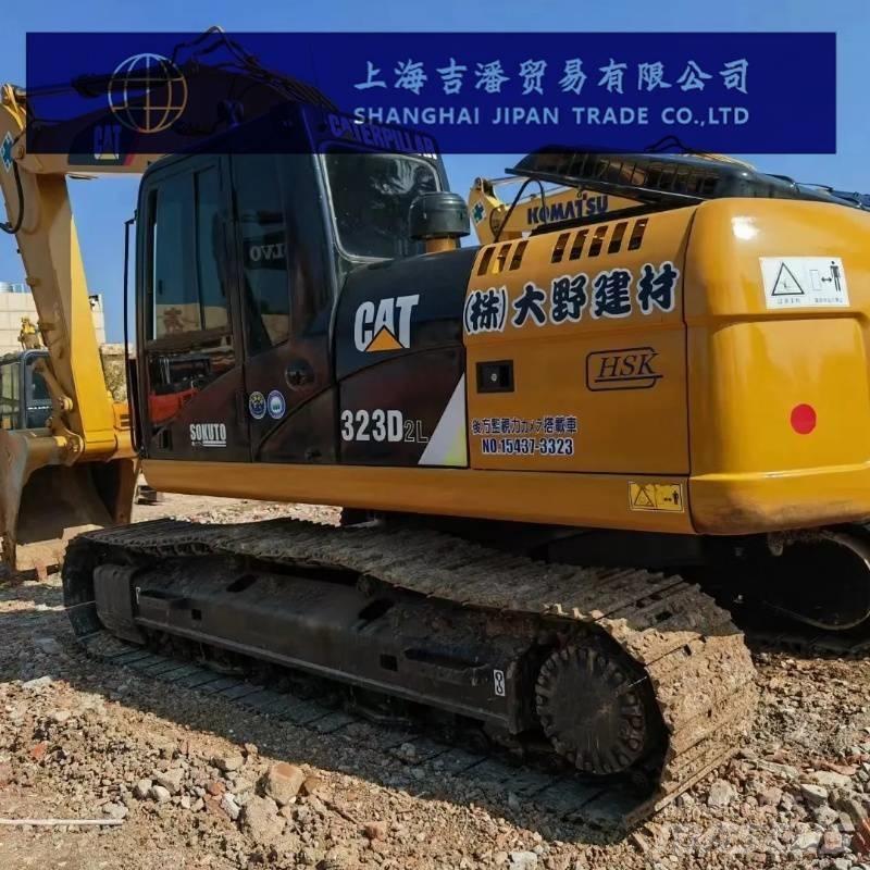 CAT 323 D Escavatori cingolati